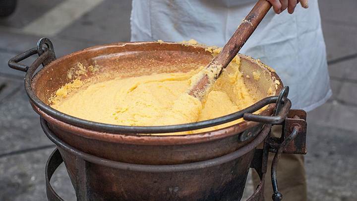 La Storia di un Gusto Autentico: la Tradizionale Cucina della Val di Chy